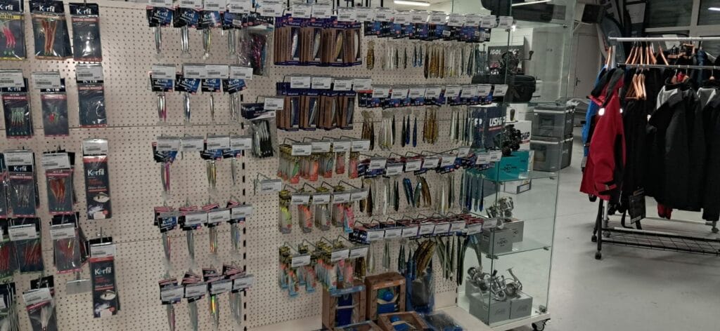 Rayon pêche dans le magasin QG Nautic